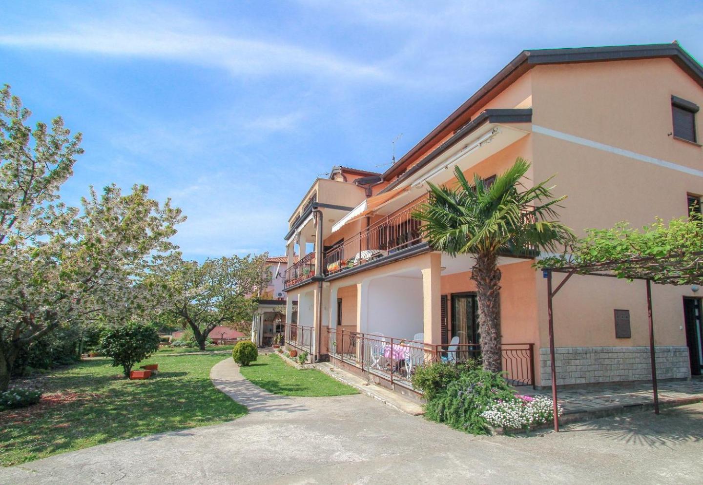 Apartments Maria Novigrad  Bagian luar foto